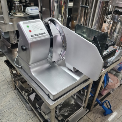 Salamoreznica Bizerba VS 12 / RABLJENA