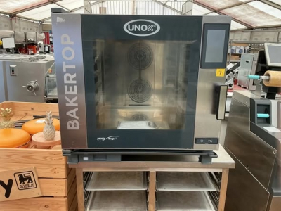 Konvektomat UNOX BAKERTOP XEBC-06EU-E1R / rabljen + podstavek 